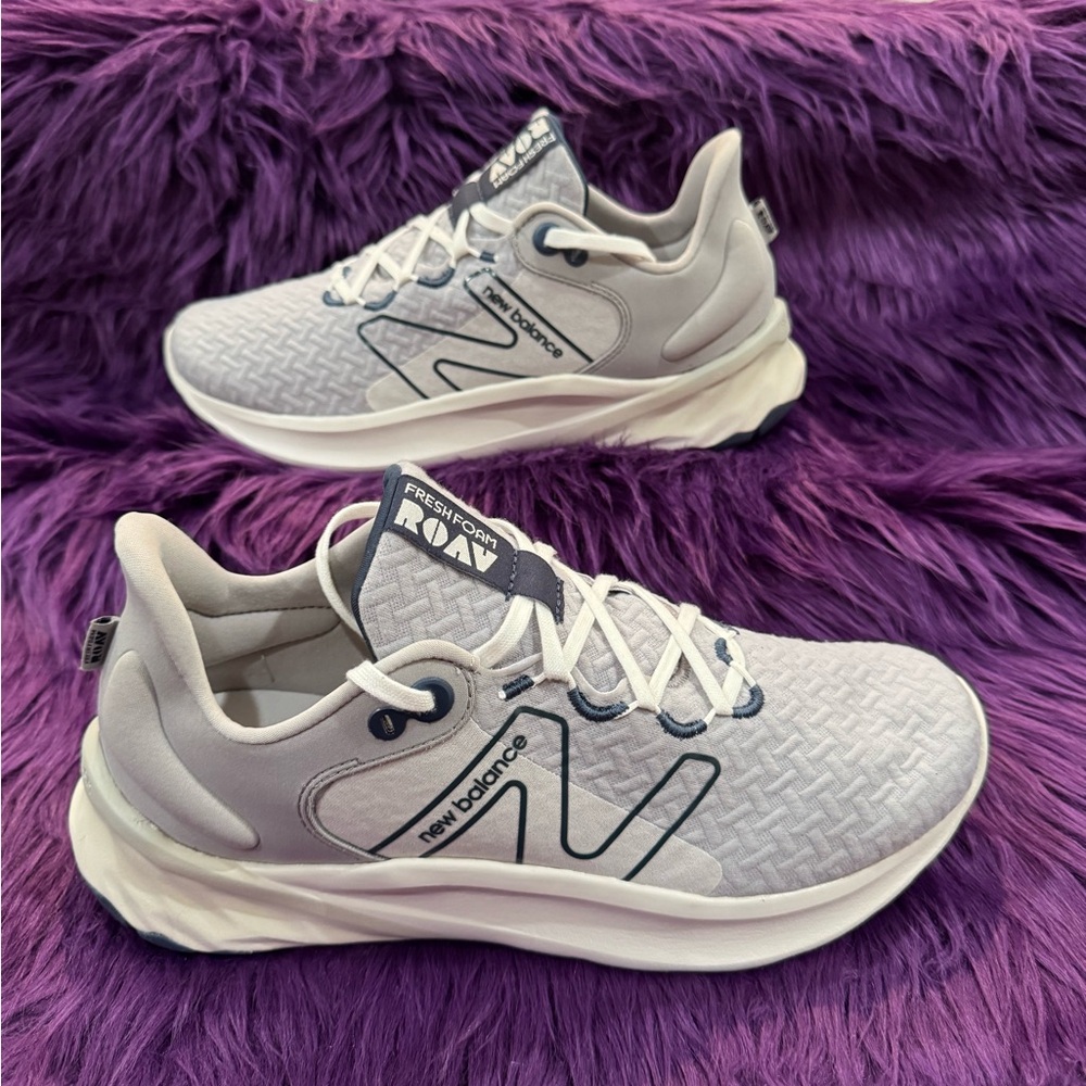 New Balance Women’s Fresh Foam ROAV V2 Sneaker
